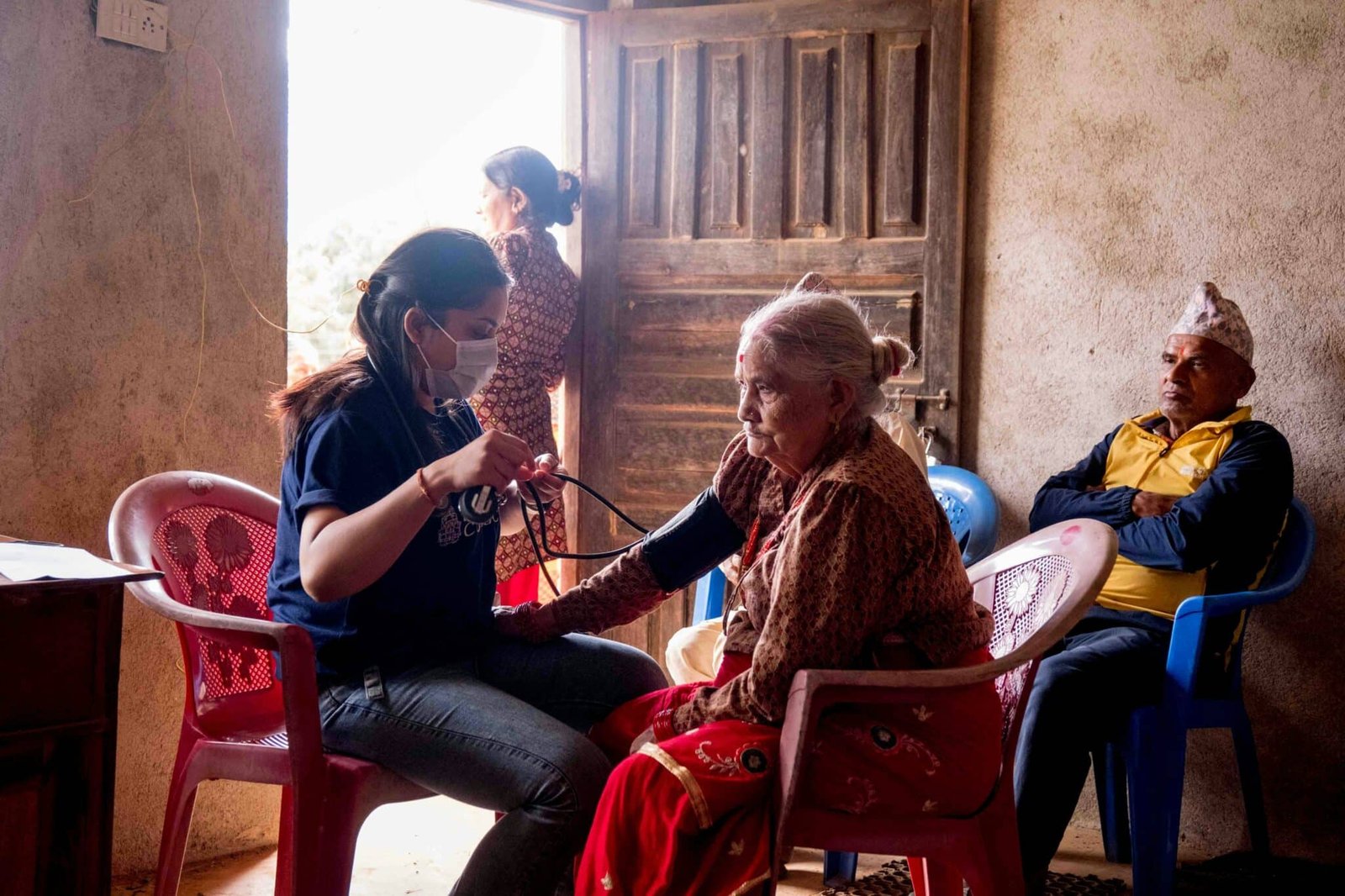 santé enfants soins médicaux humanitaire Helping Hands